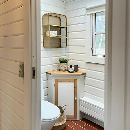 Charming Log Close To The Water And 펜션 Hou (Nordjylland)