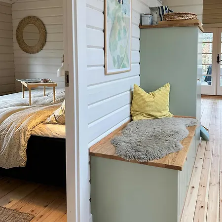 度假居 Charming Log Close To The Water And