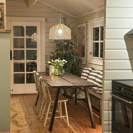 Charming Log Close To The Water And Prázdninový dům Hou (Nordjylland)